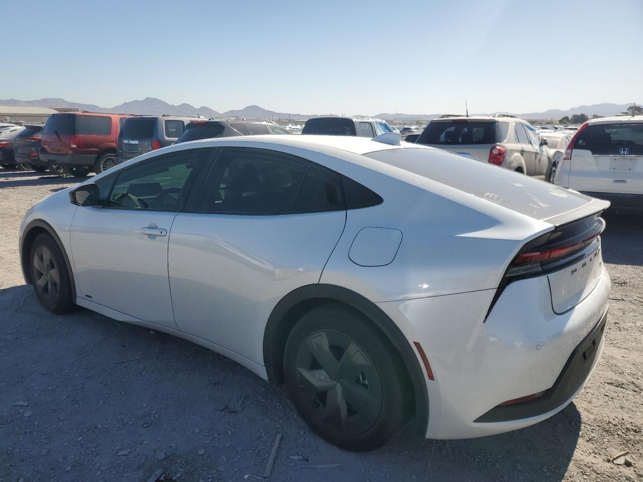 2024 Toyota Prius Le - Фото 2