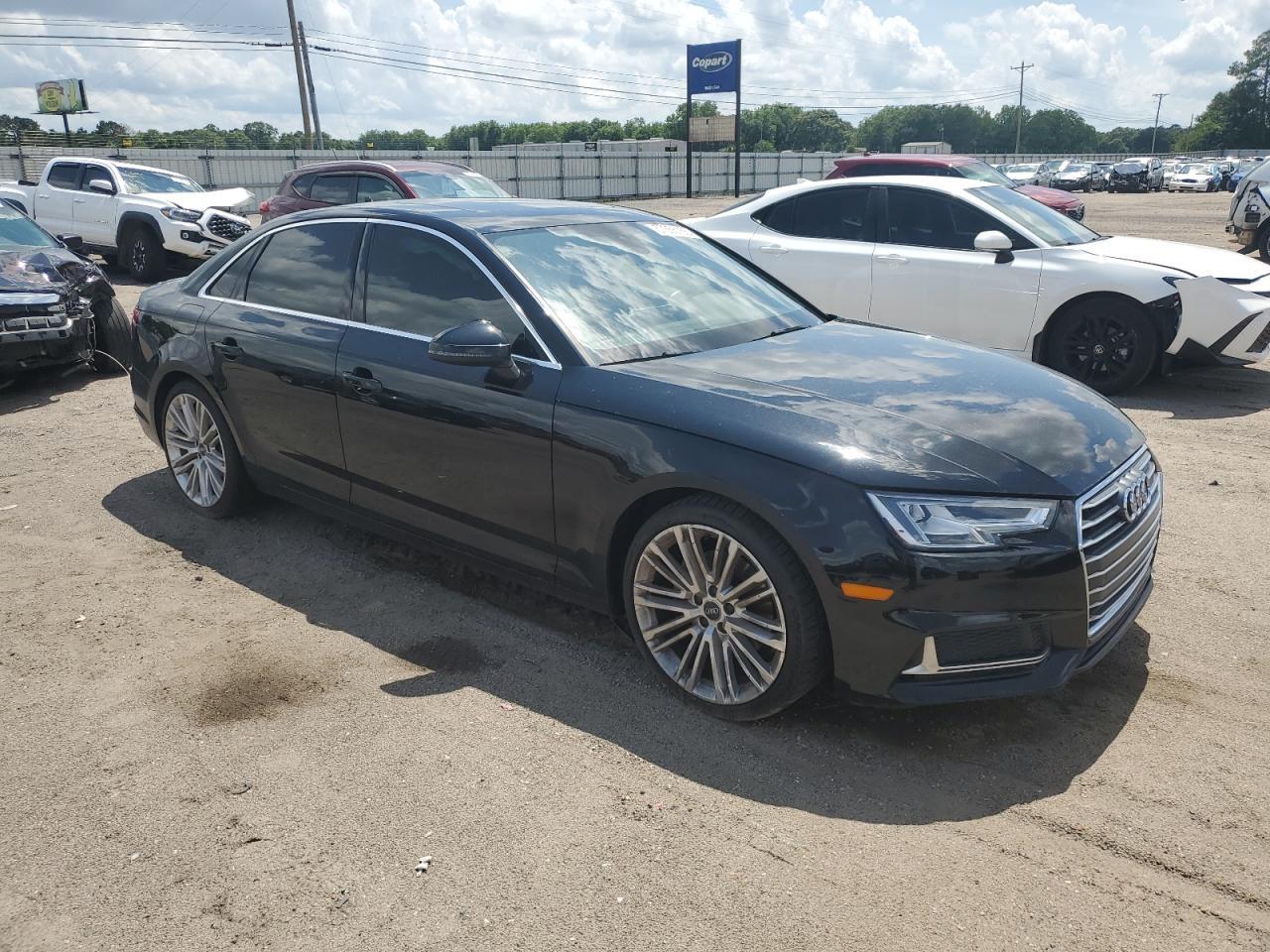 2019 Audi A4 Premium Plus - Фото 4