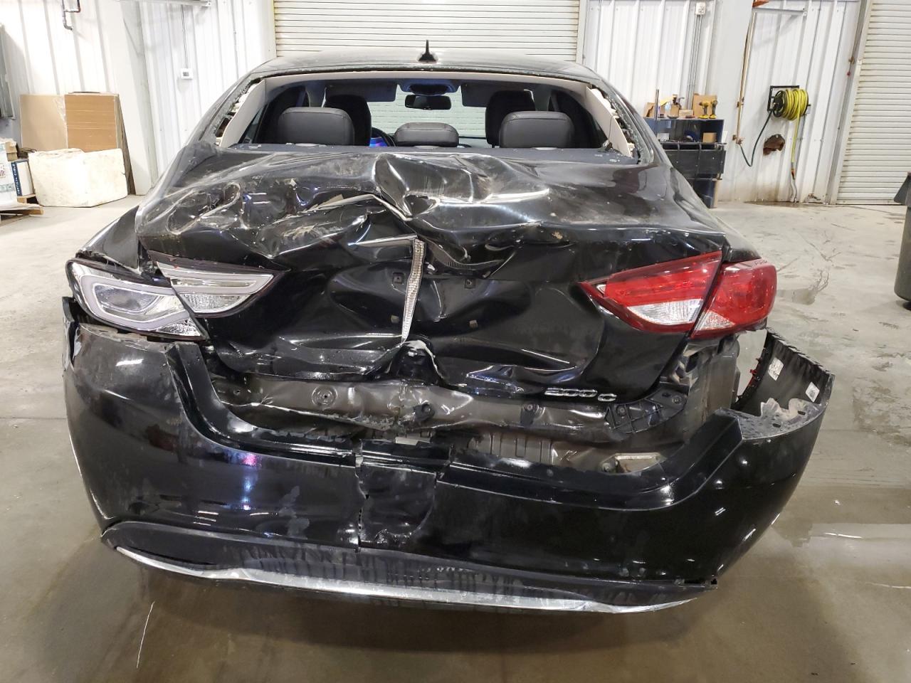 2015 Chrysler 200 C - Image 6