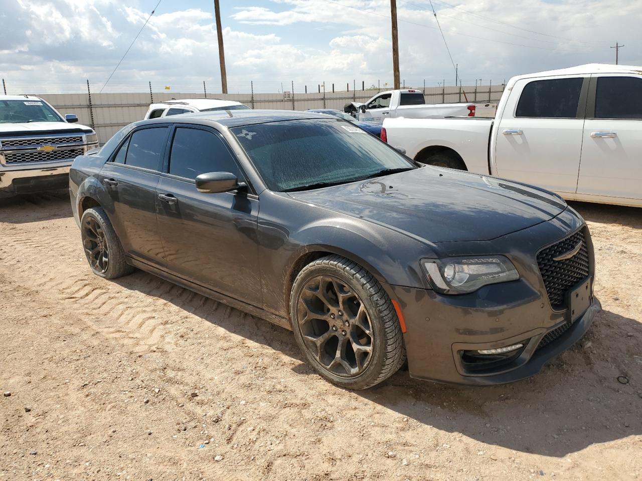 2017 Chrysler 300 S - Фото 4