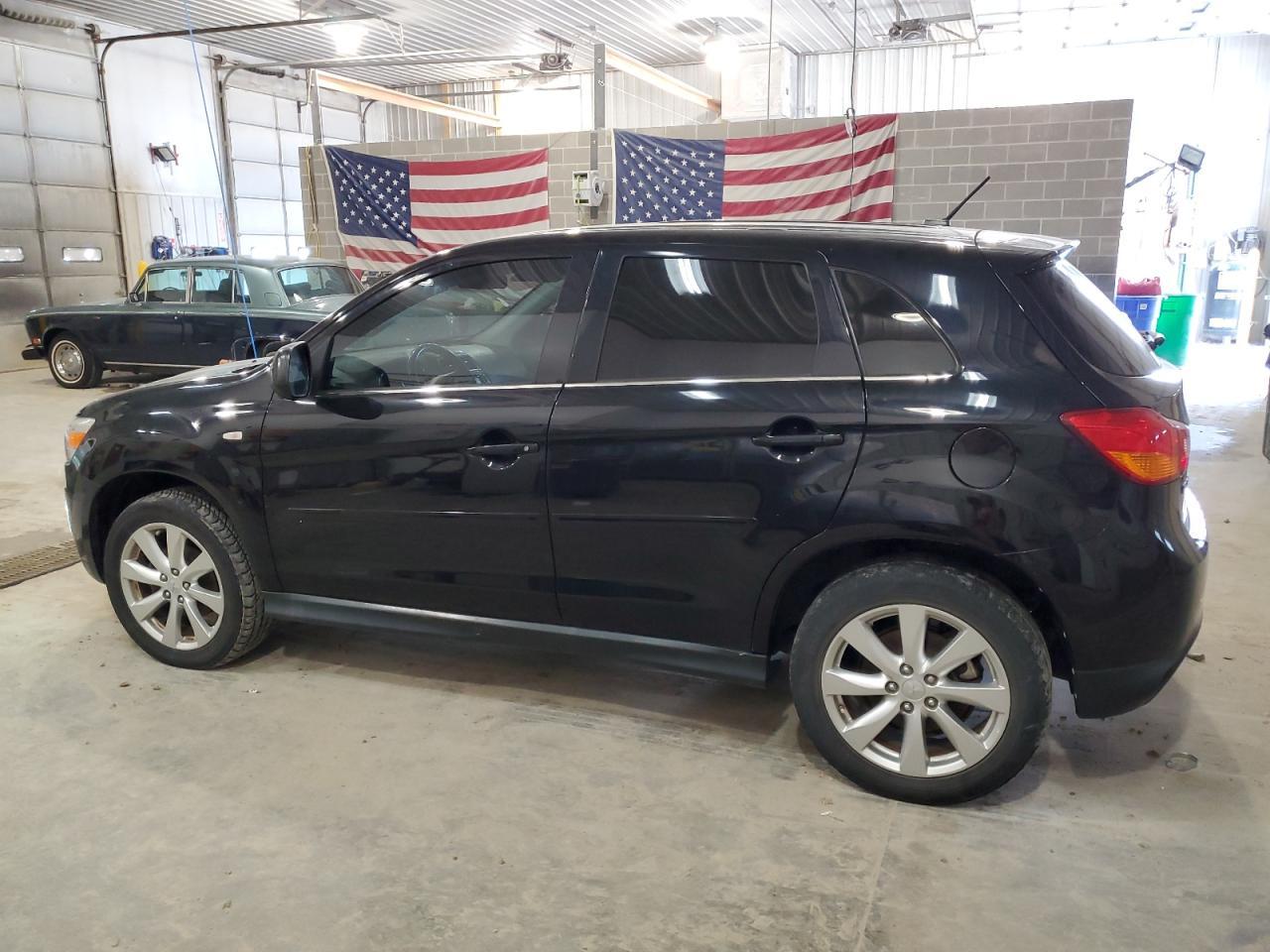 2015 Mitsubishi Outlander Sport Se - Image 2