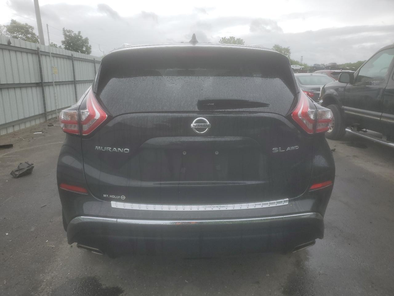 2017 Nissan Murano S - Image 6