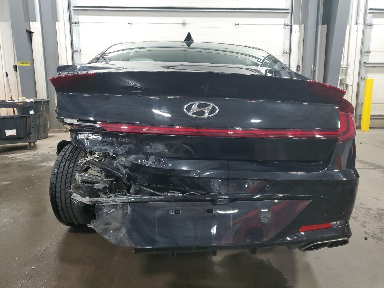 2022 Hyundai Sonata Limited - Image 6