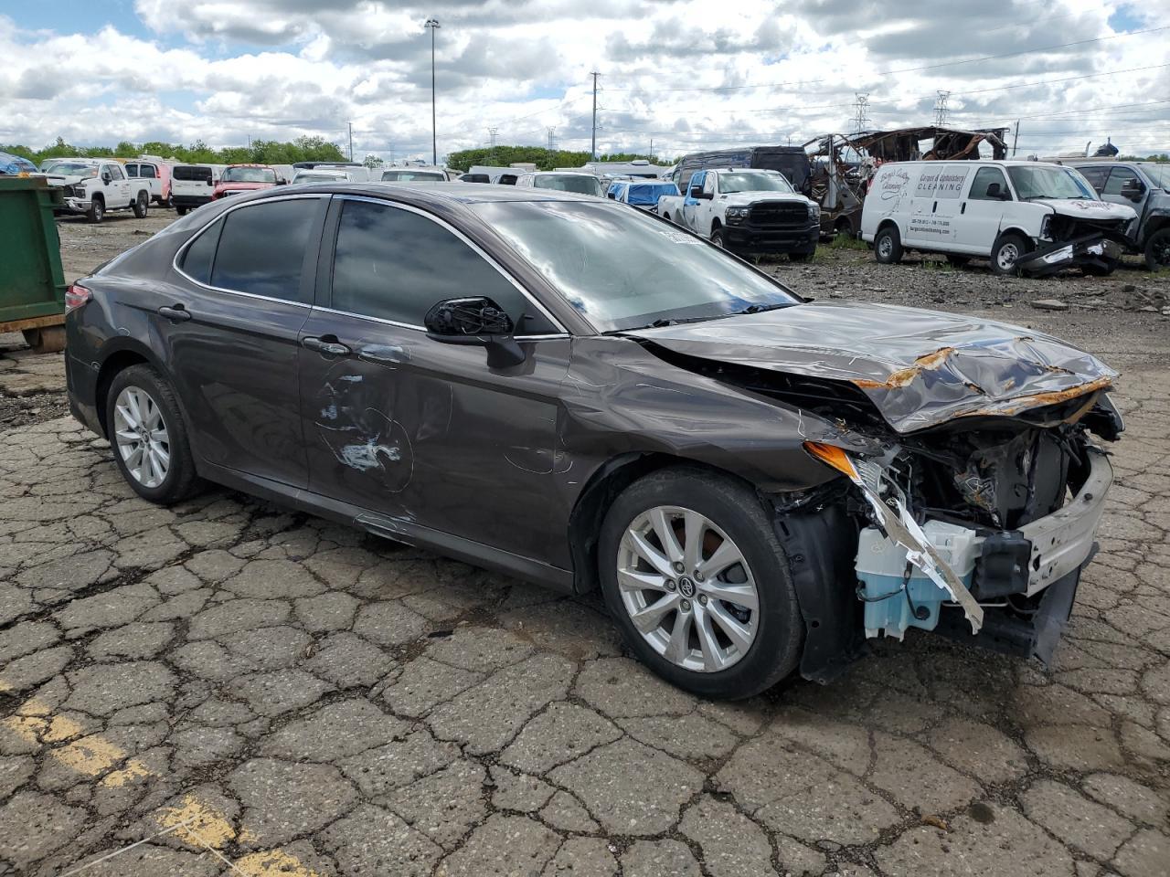 2019 Toyota Camry L - Фото 4