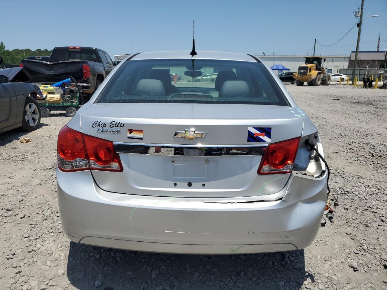 2011 Chevrolet Cruze Ls - Image 6