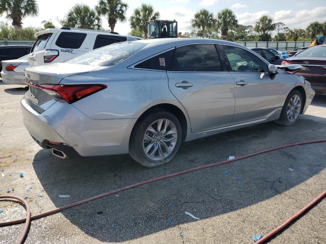 2021 Toyota Avalon Xle - Фото 3
