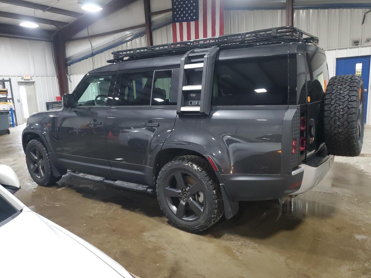 2024 Land Rover Defender 130 S - Фото 2