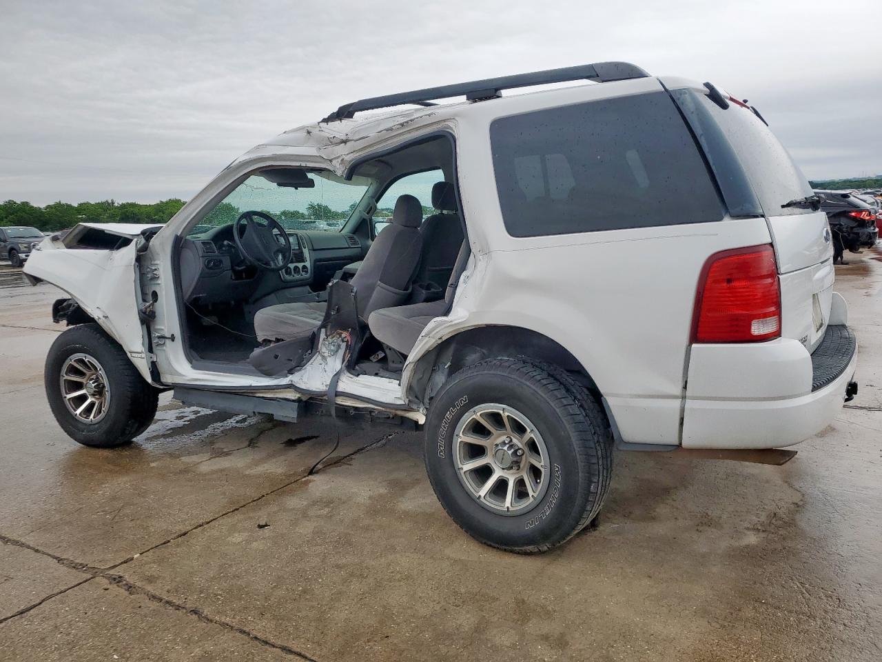 2005 Ford Explorer Xlt - Фото 2