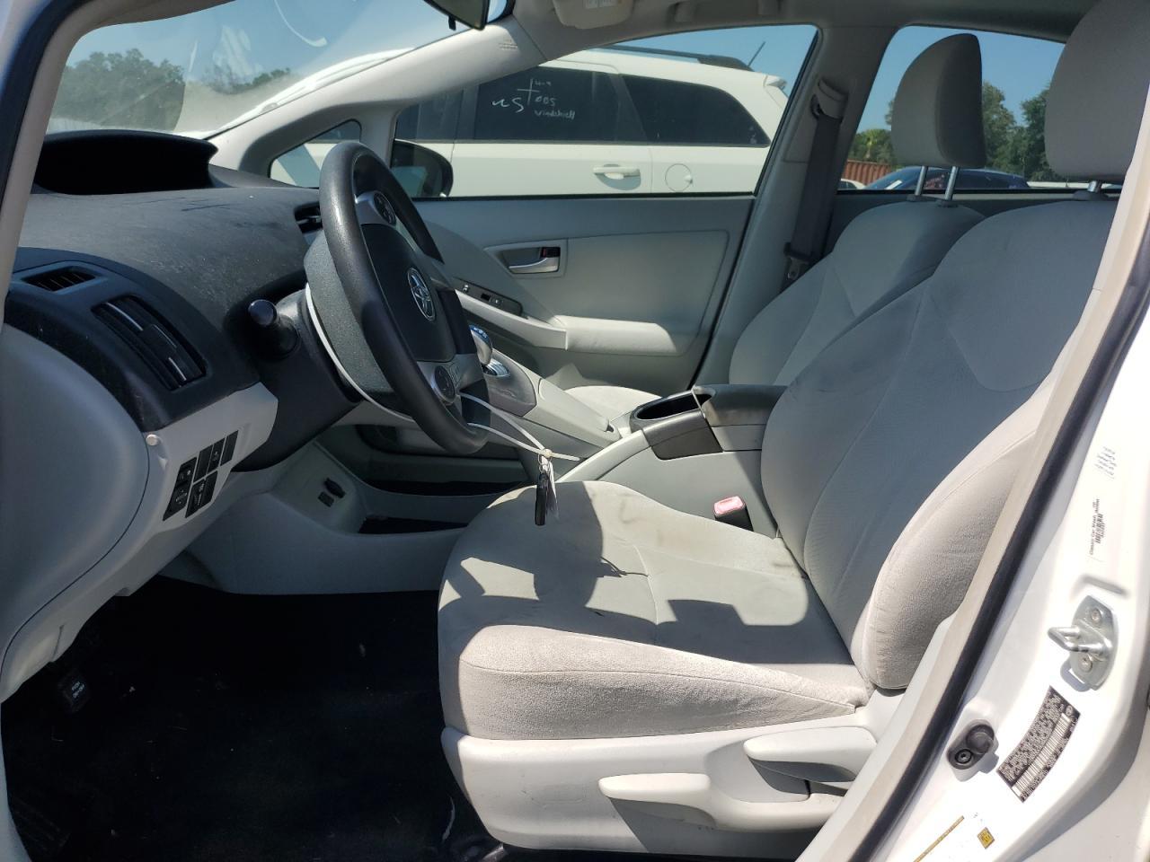 2013 Toyota Prius - Фото 7