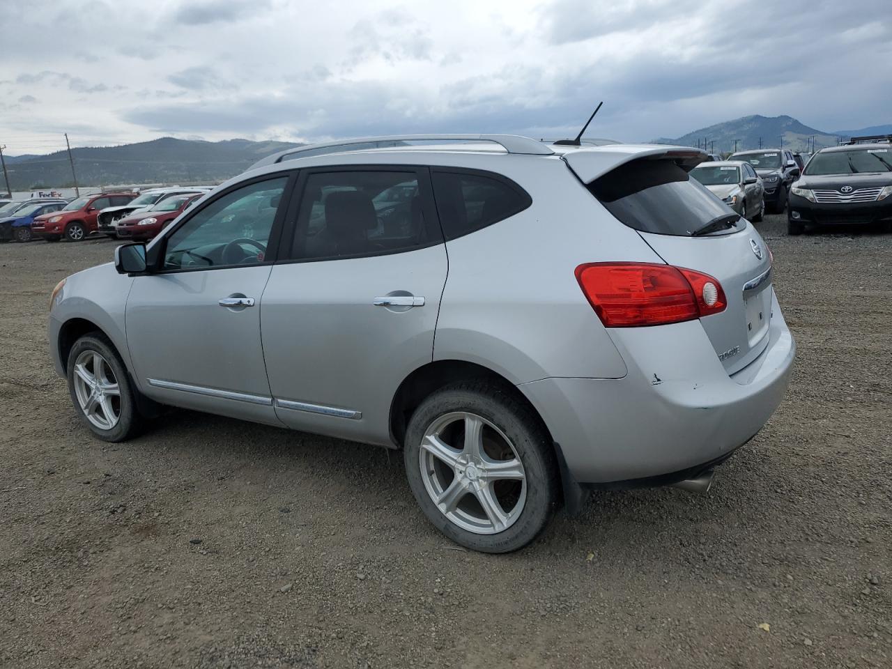2013 Nissan Rogue S - Фото 2
