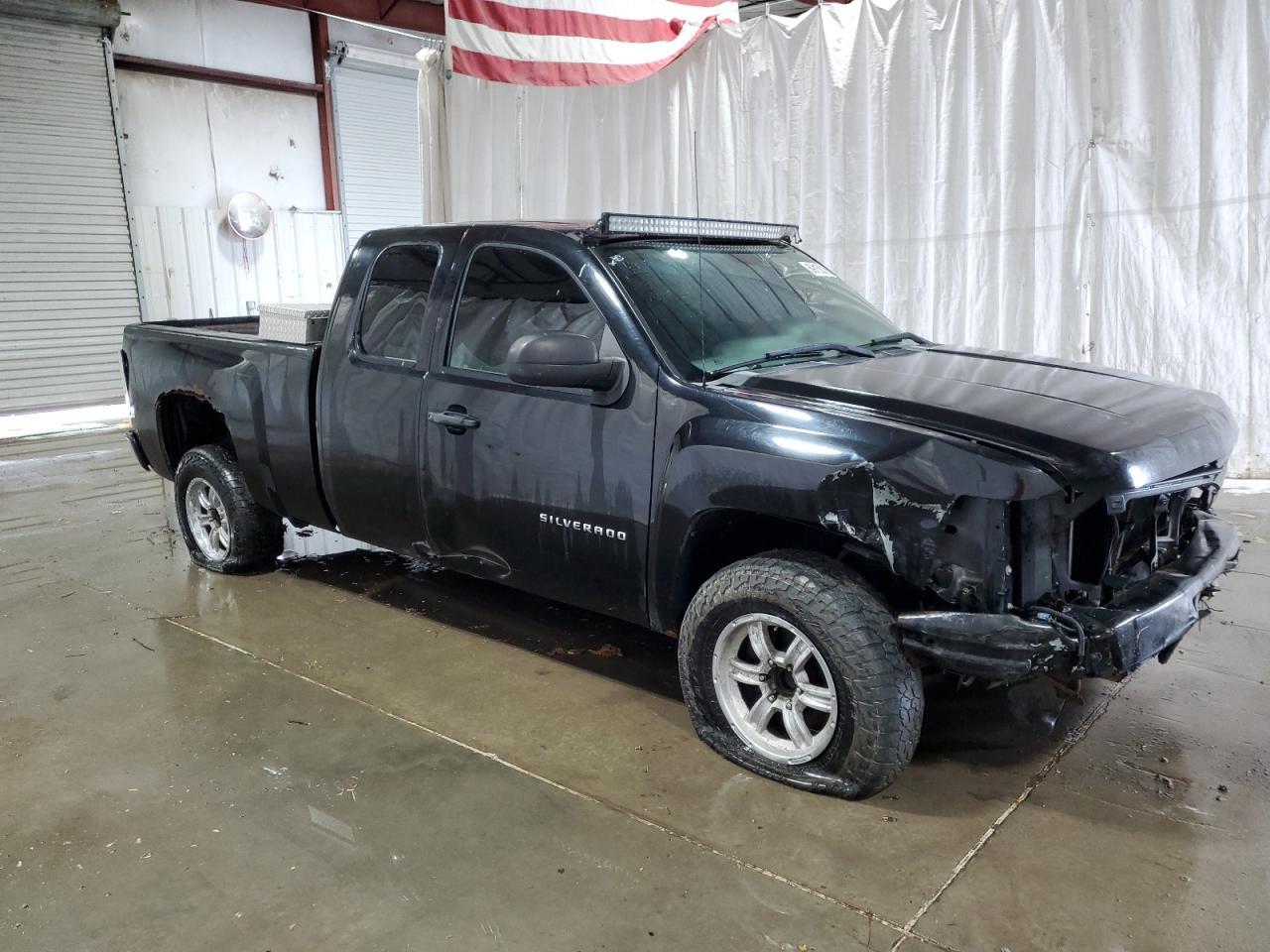 2011 Chevrolet Silverado C1500 - Фото 4