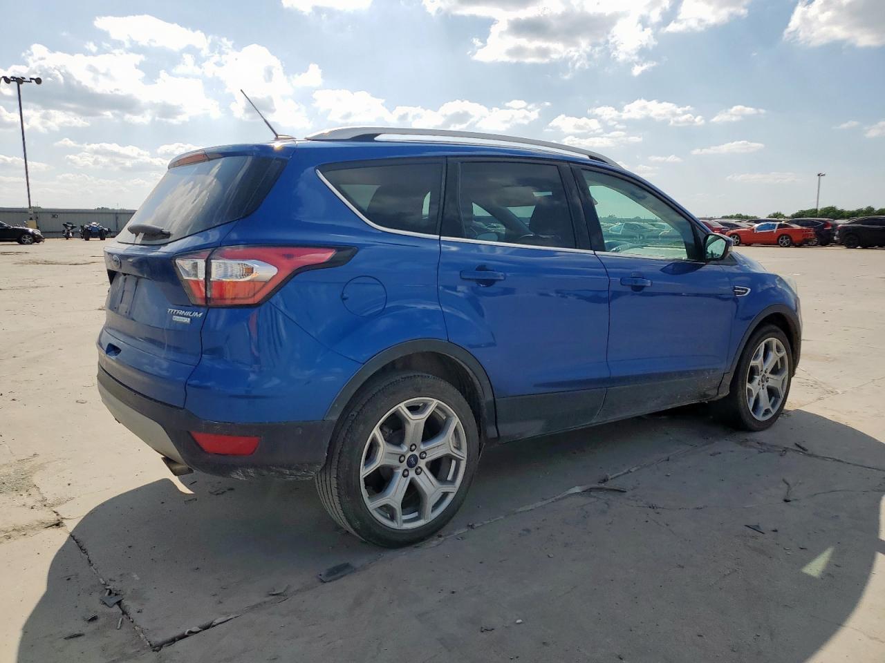 2017 Ford Escape Titanium - Фото 3