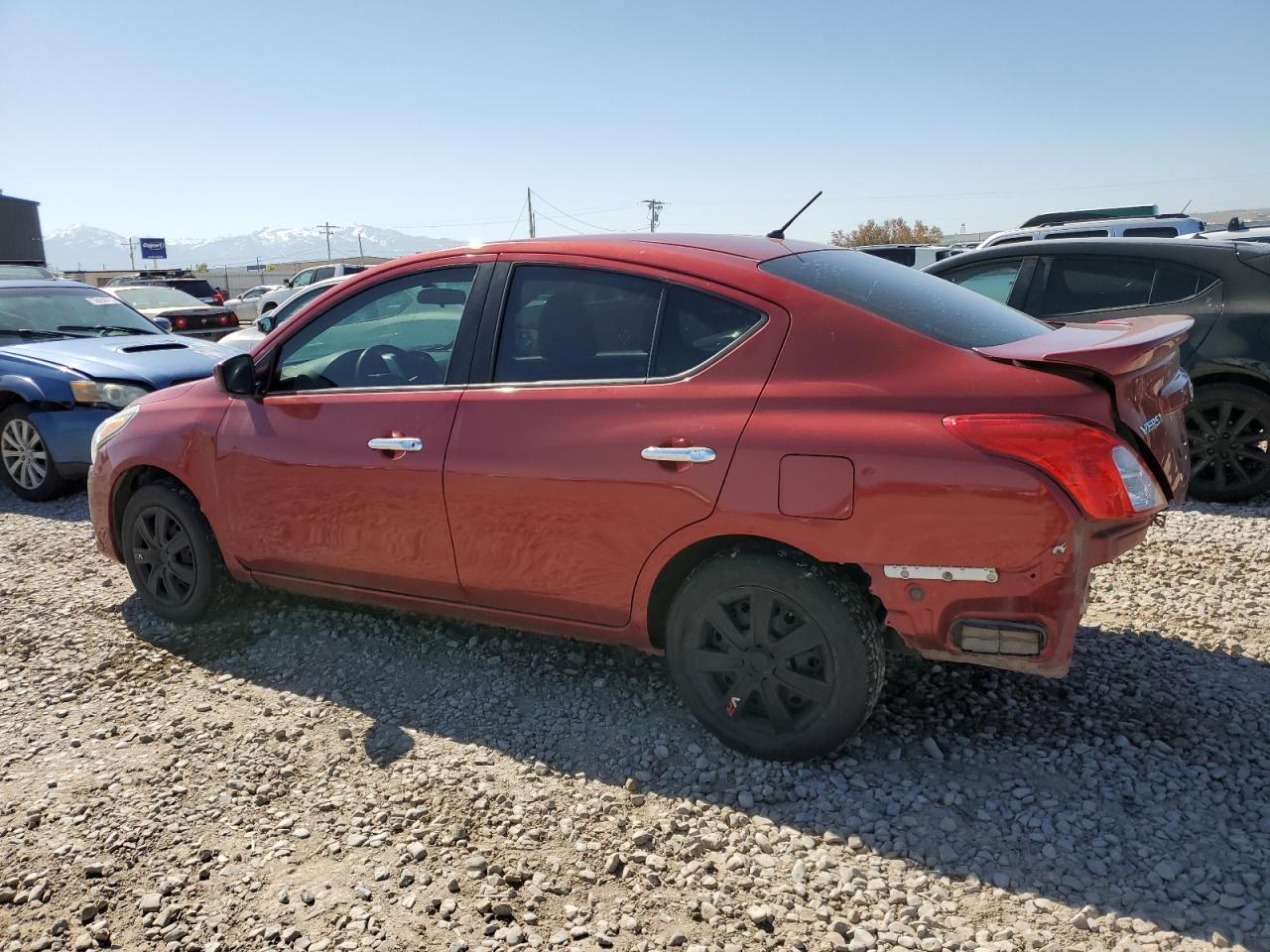 2017 Nissan Versa S - Фото 2