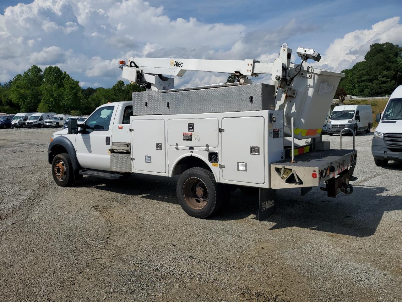 2015 Ford F450 Super Duty - Image 2