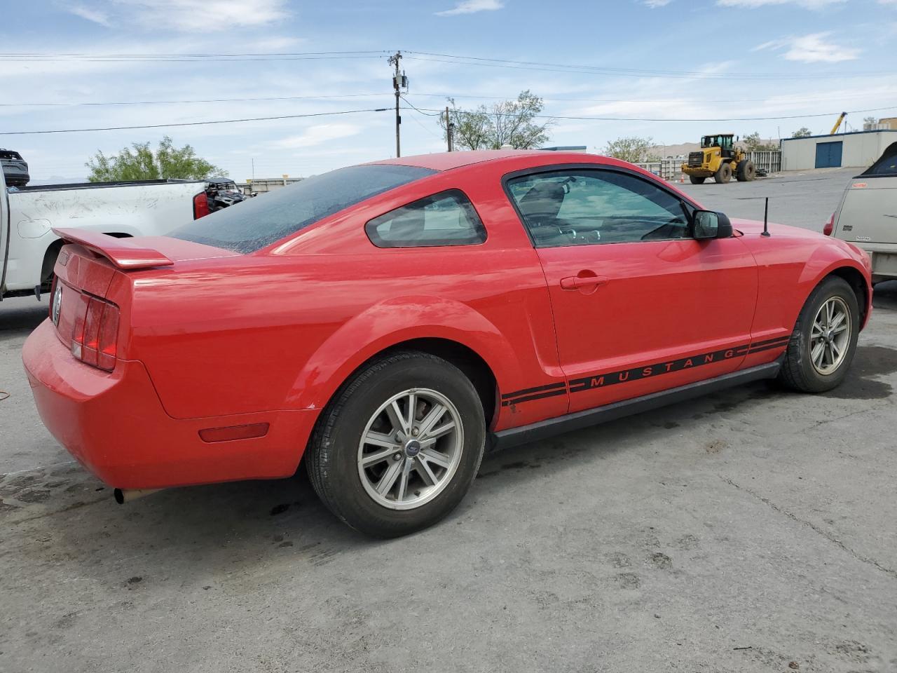 2005 Ford Mustang - Фото 3