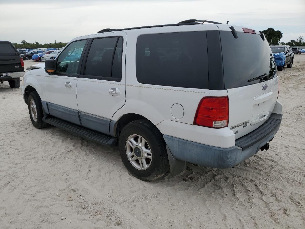 2003 Ford Expedition Xlt - Image 2