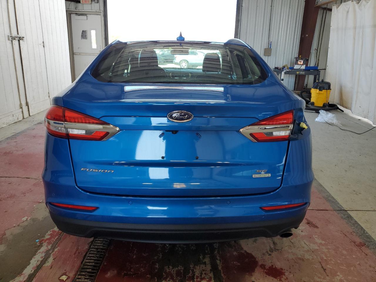 2020 Ford Fusion Se - Фото 6