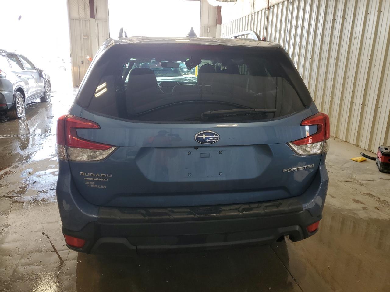 2020 Subaru Forester Premium - Image 6