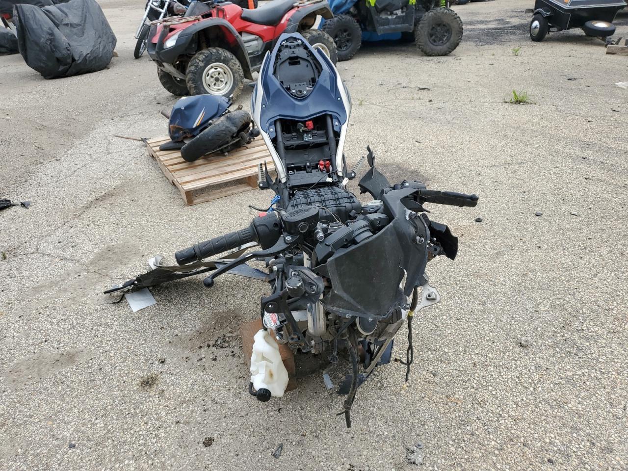 2023 Kawasaki Ex400 - Фото 2