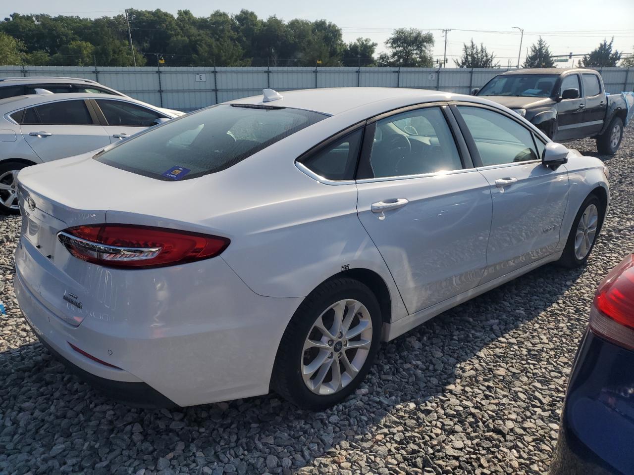 2019 Ford Fusion Se - Image 3