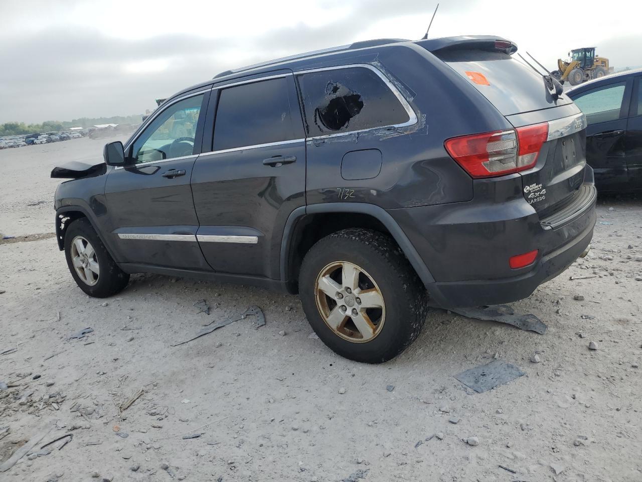 2011 Jeep Grand Cherokee Laredo - Фото 2