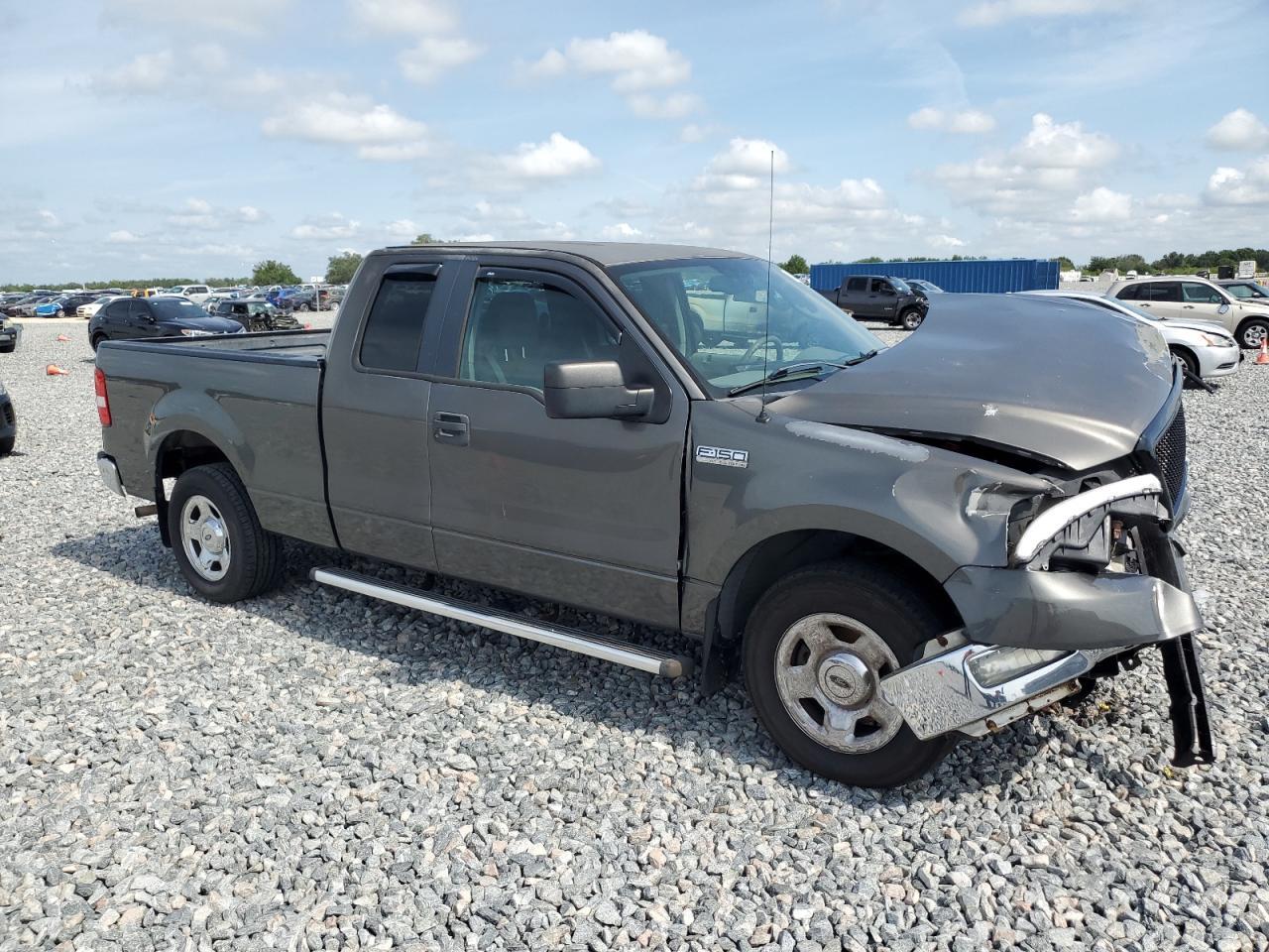 2005 Ford F150 - Image 4