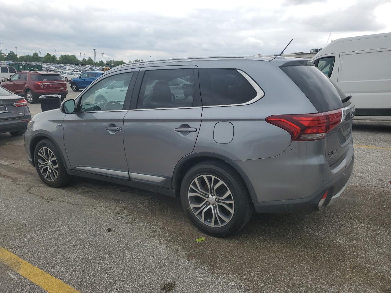 2016 Mitsubishi Outlander Gt - Image 2
