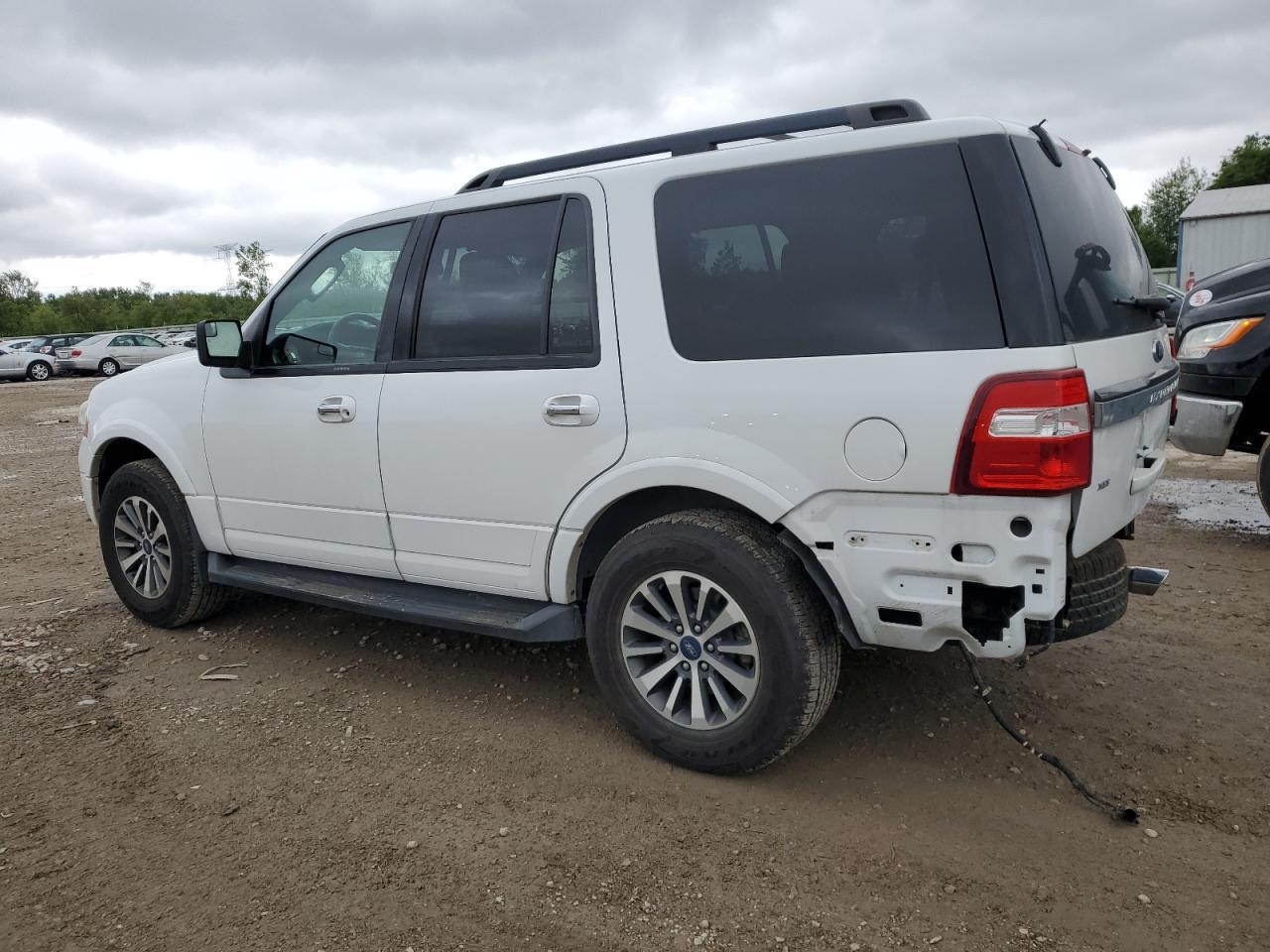 2017 Ford Expedition Xlt - Image 2