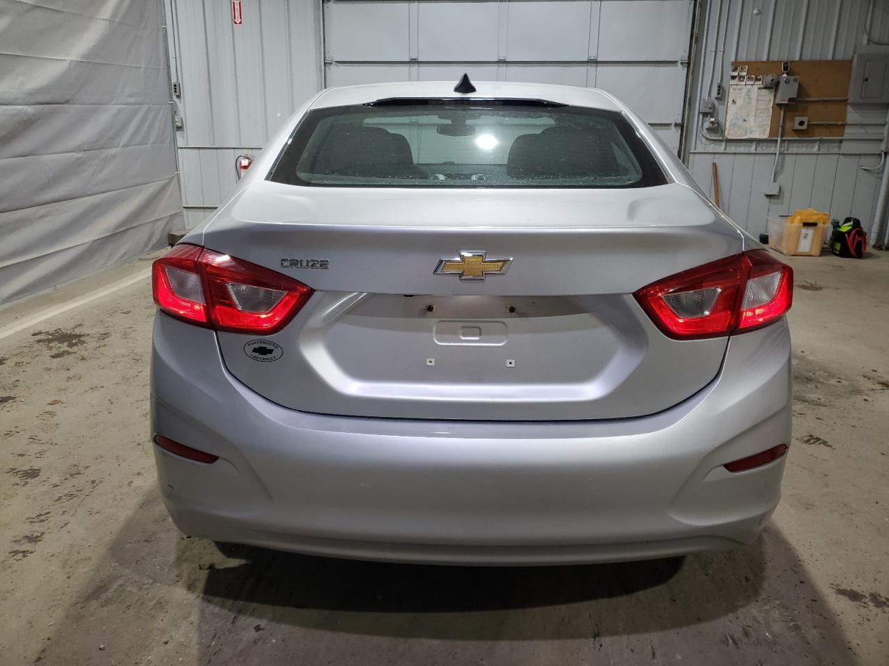 2017 Chevrolet Cruze Ls - Фото 6