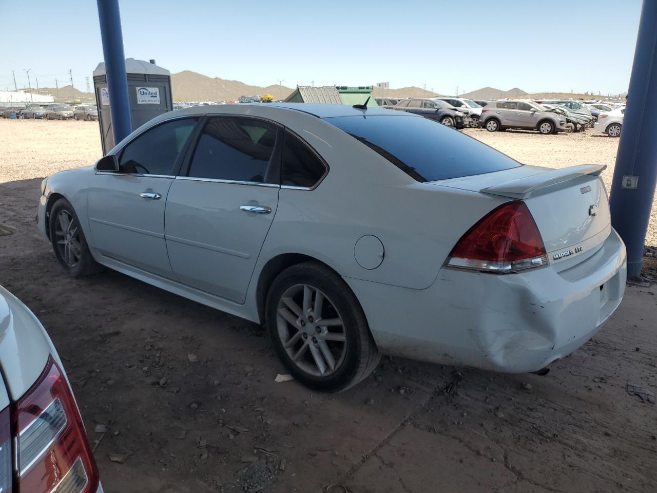 2013 Chevrolet Impala - Фото 2