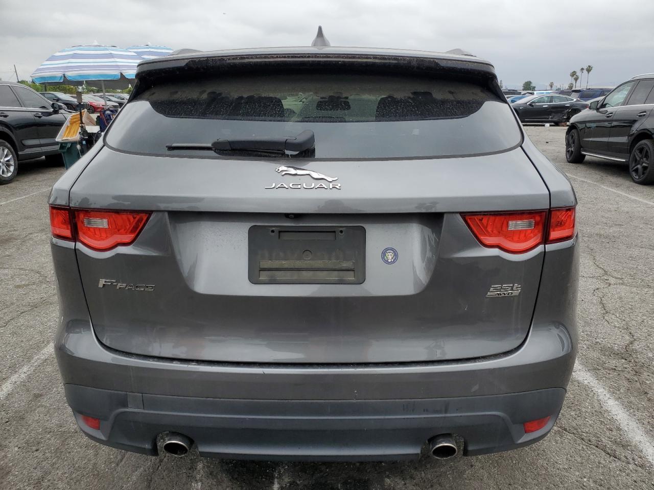 2018 Jaguar F-Pace Premium - Image 6