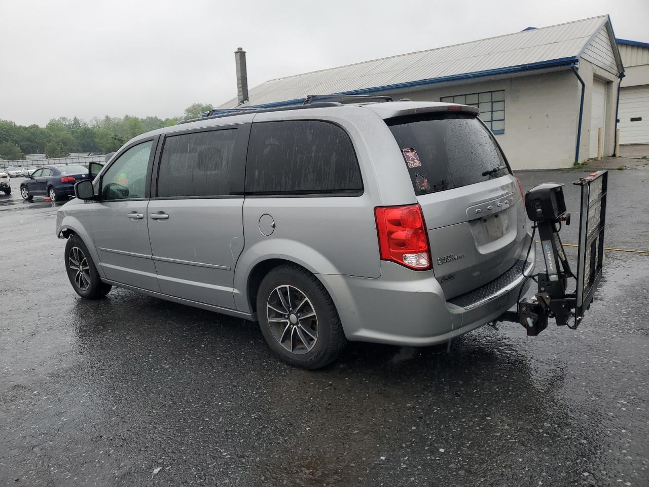 2016 Dodge Grand Caravan R/T - Фото 2