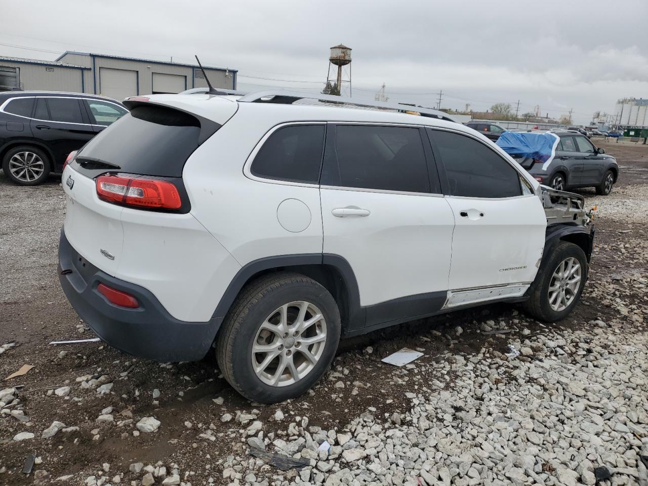 2015 Jeep Cherokee Latitude - Фото 3
