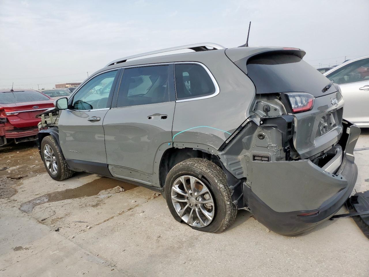 2020 Jeep Cherokee Latitude Plus - Image 2