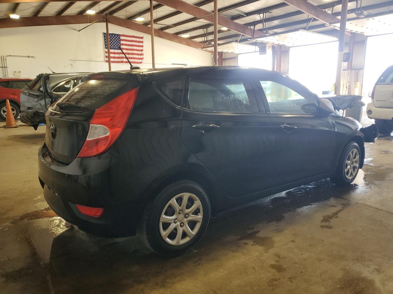 2012 Hyundai Accent Gls - Фото 3