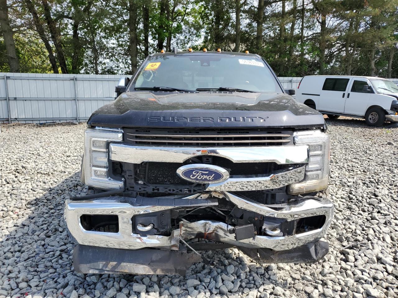 2019 Ford F350 Super Duty - Фото 5