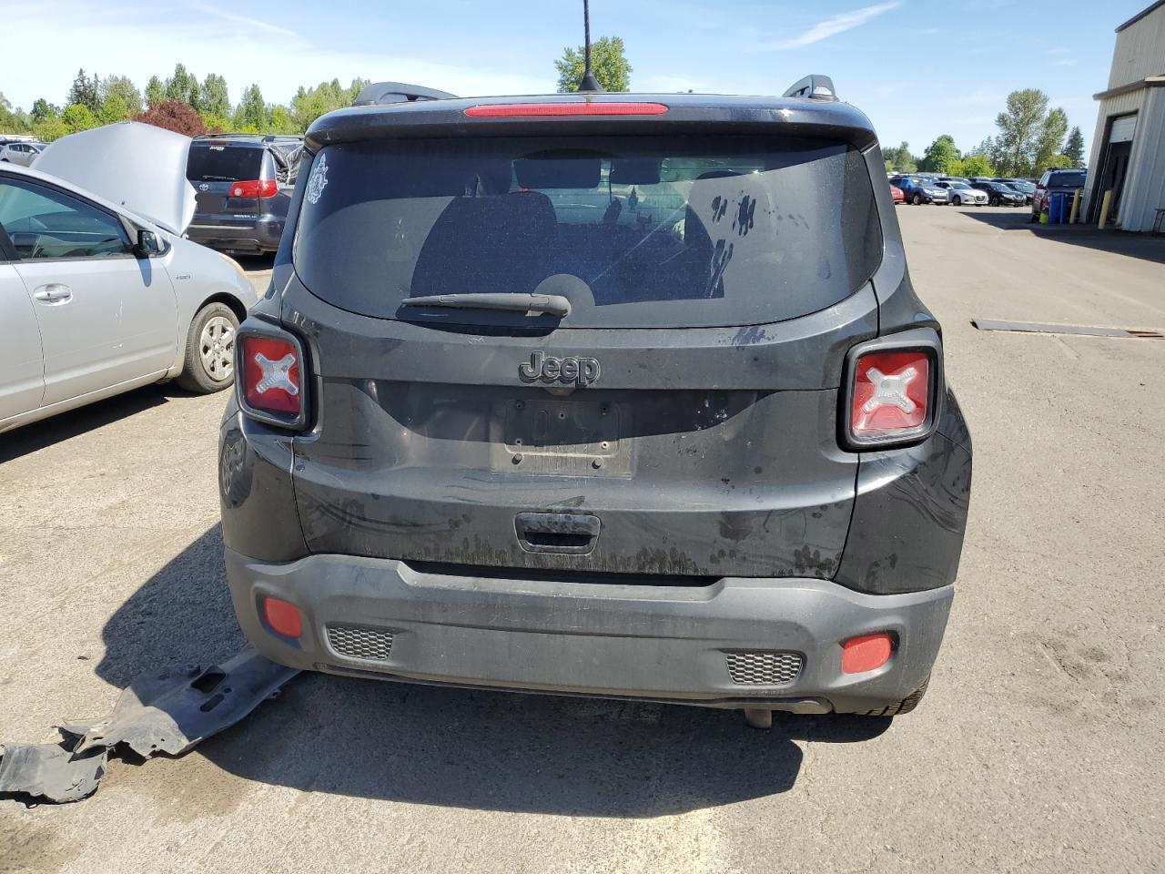 2018 Jeep Renegade Latitude - Image 6
