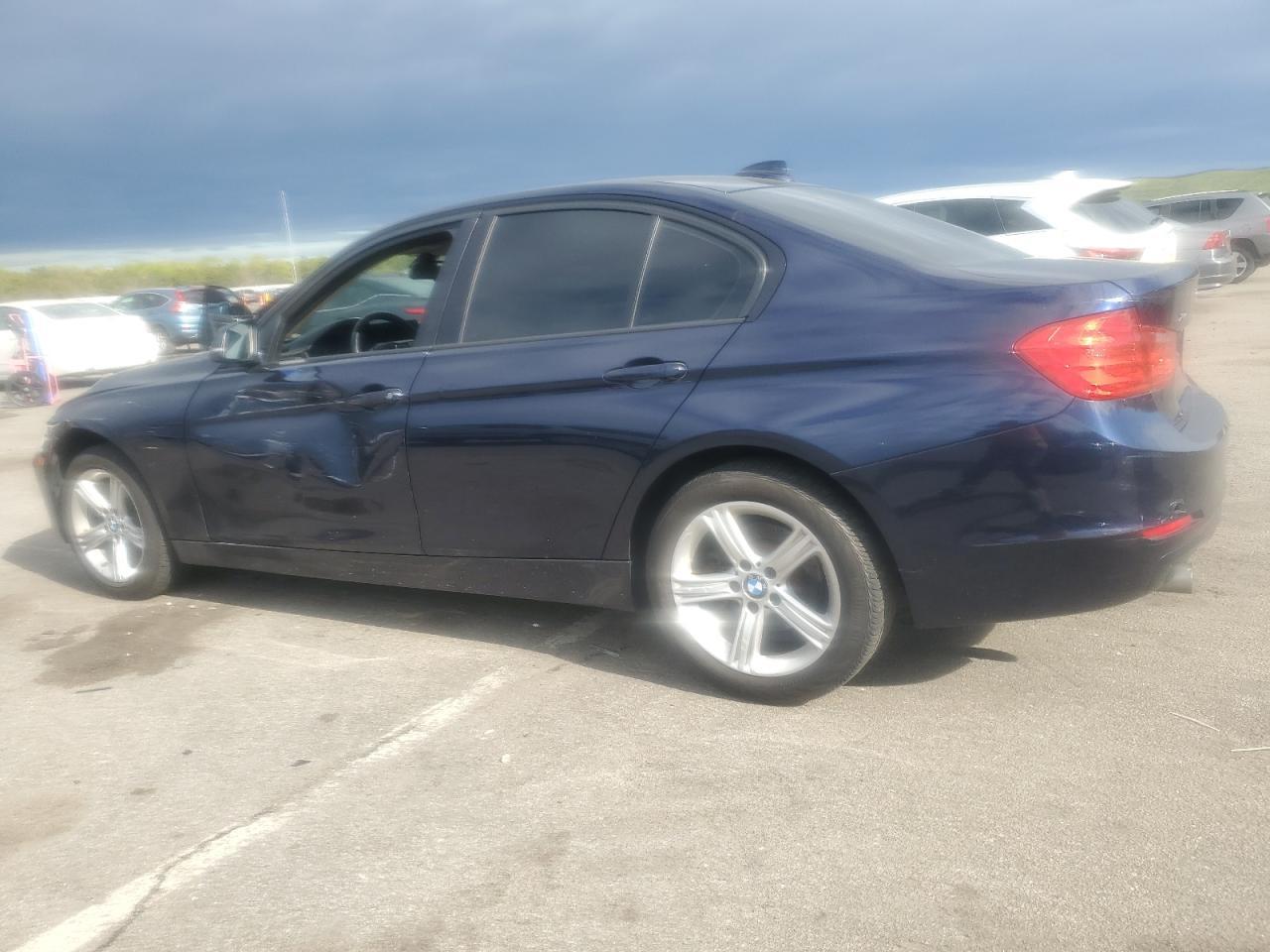 2014 BMW 320 I xDrive - Фото 2