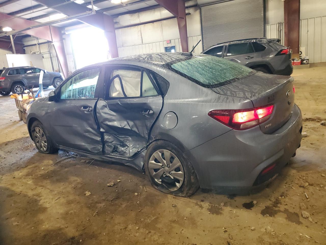 2019 Kia Rio S - Фото 2