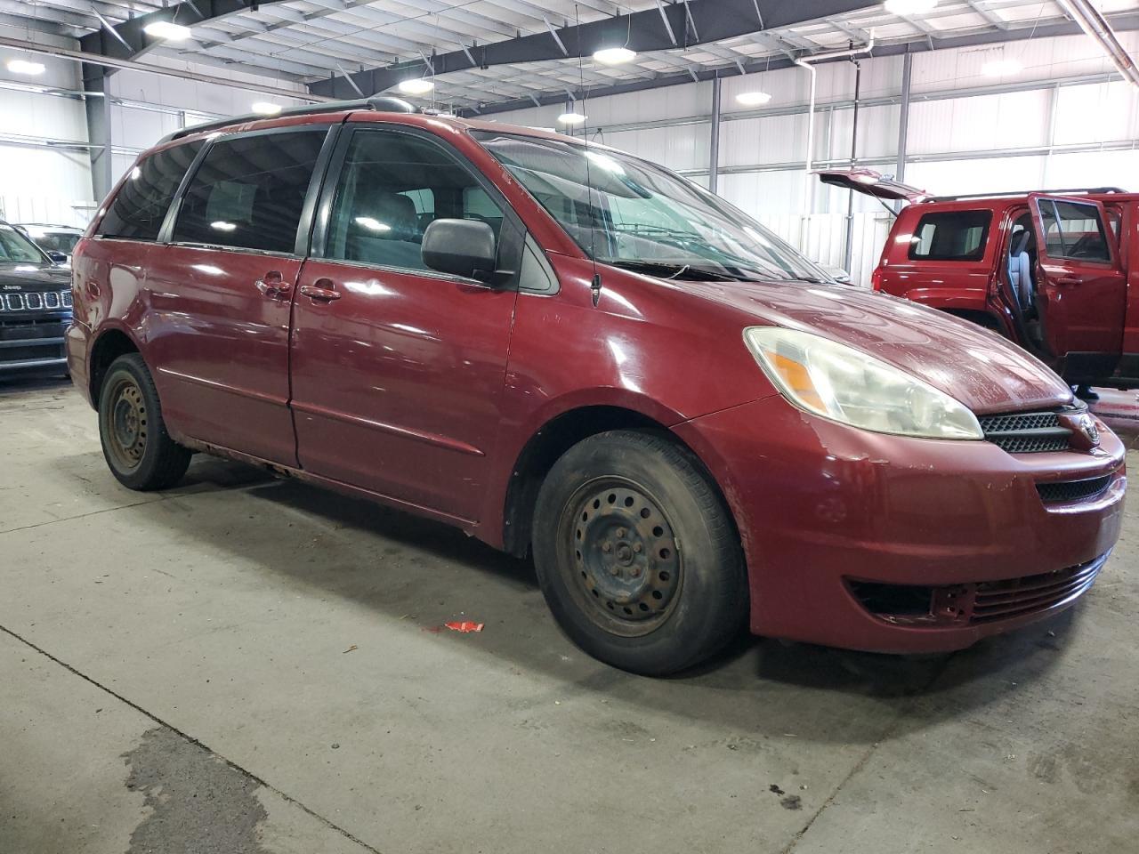 2004 Toyota Sienna Ce - Image 4