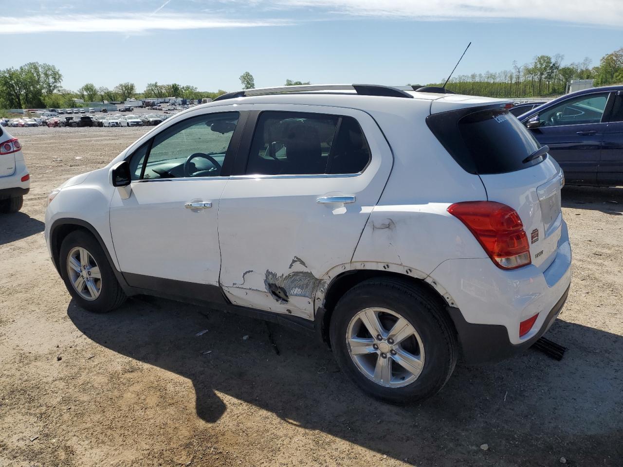 2019 Chevrolet Trax 1Lt - Image 2