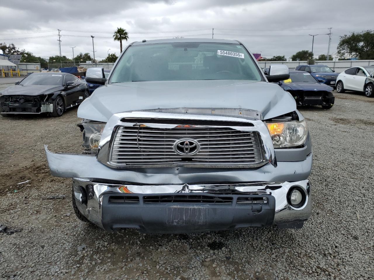 2013 Toyota Tundra Crewmax Limited - Image 5