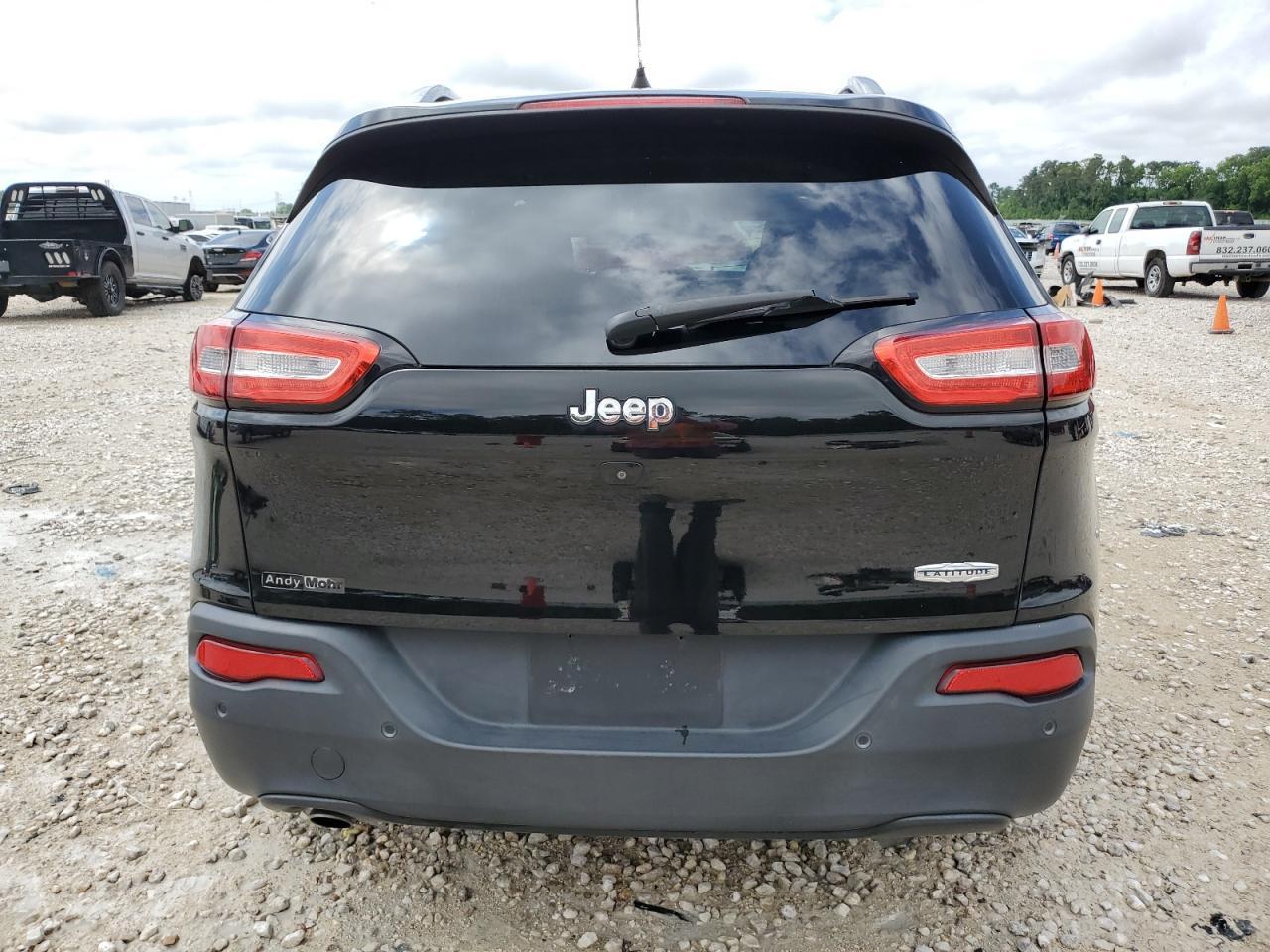2017 Jeep Cherokee Latitude - Image 6
