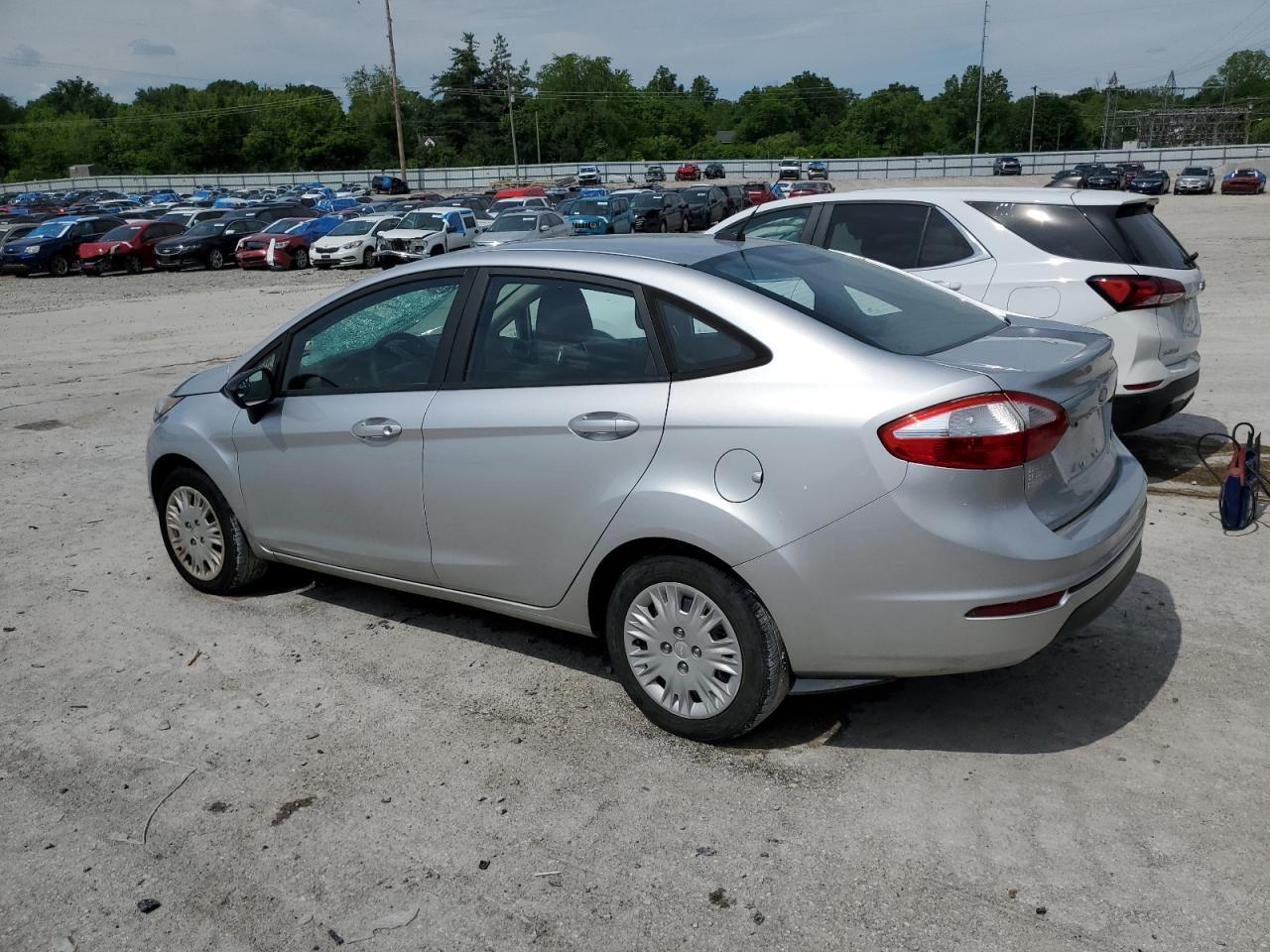 2017 Ford Fiesta S - Фото 2