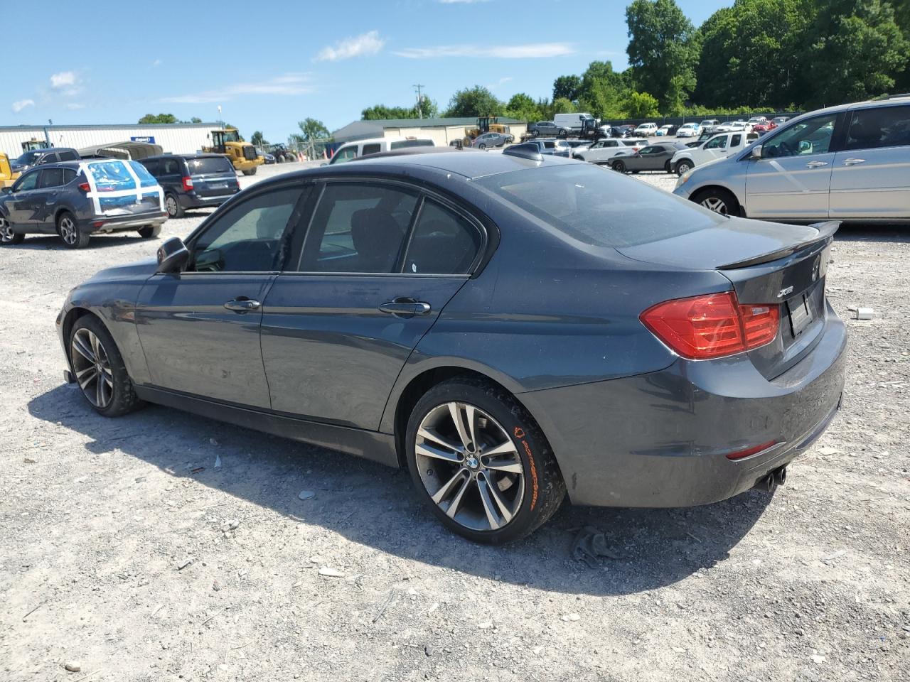 2014 BMW 328 Xi - Фото 2