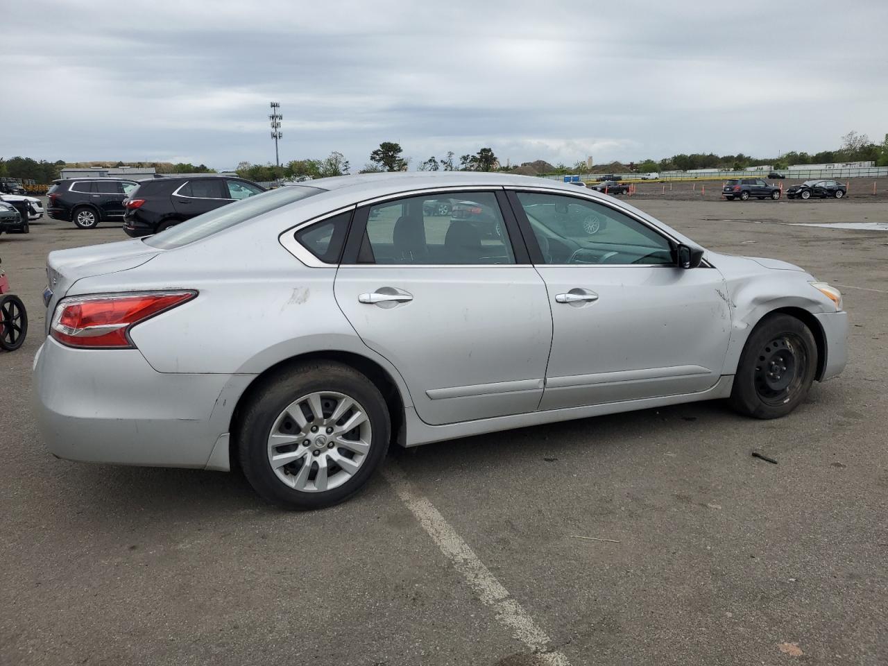 2015 Nissan Altima 2.5 - Image 3