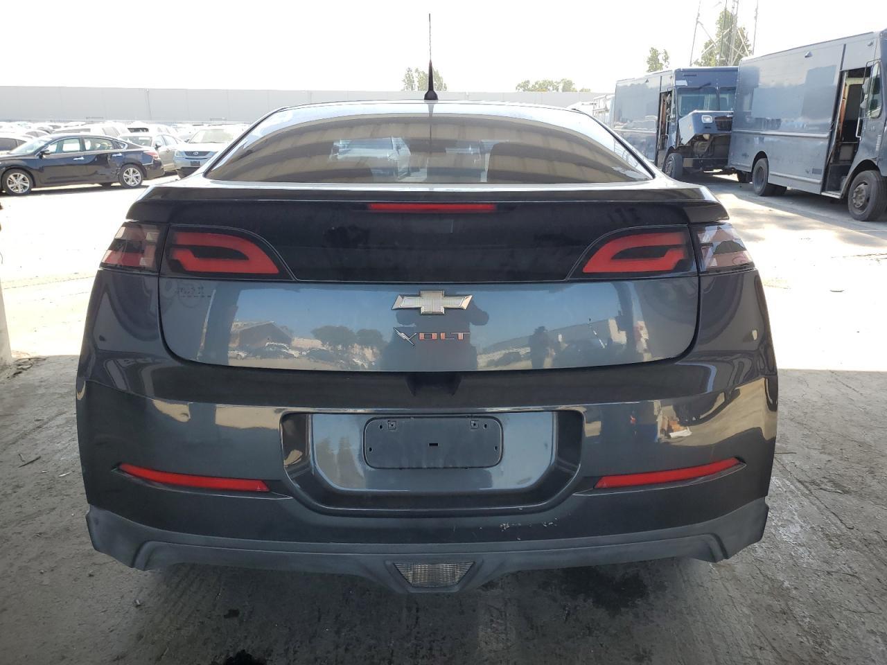 2013 Chevrolet Volt - Image 6