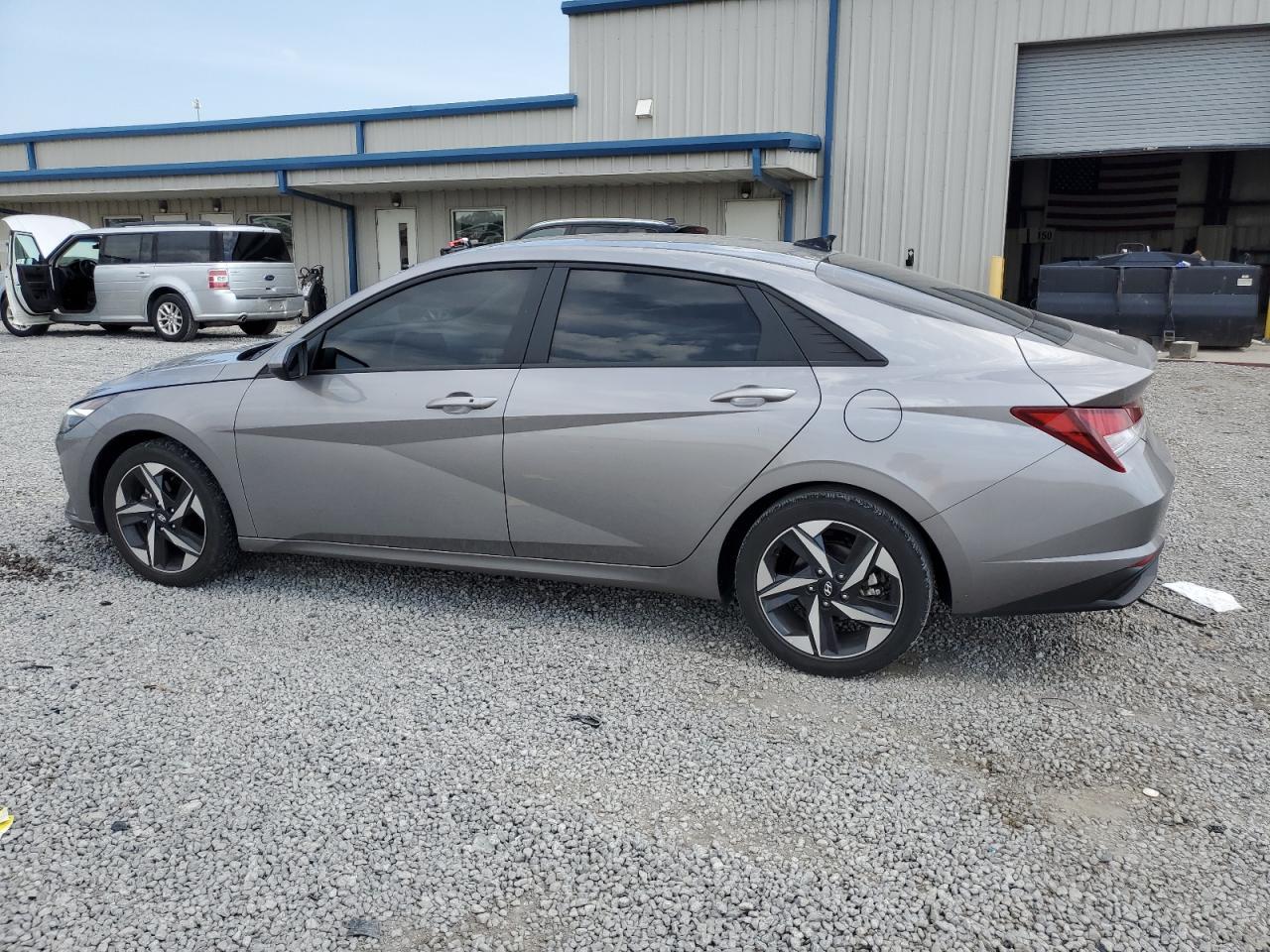 2023 Hyundai Elantra Sel - Фото 2