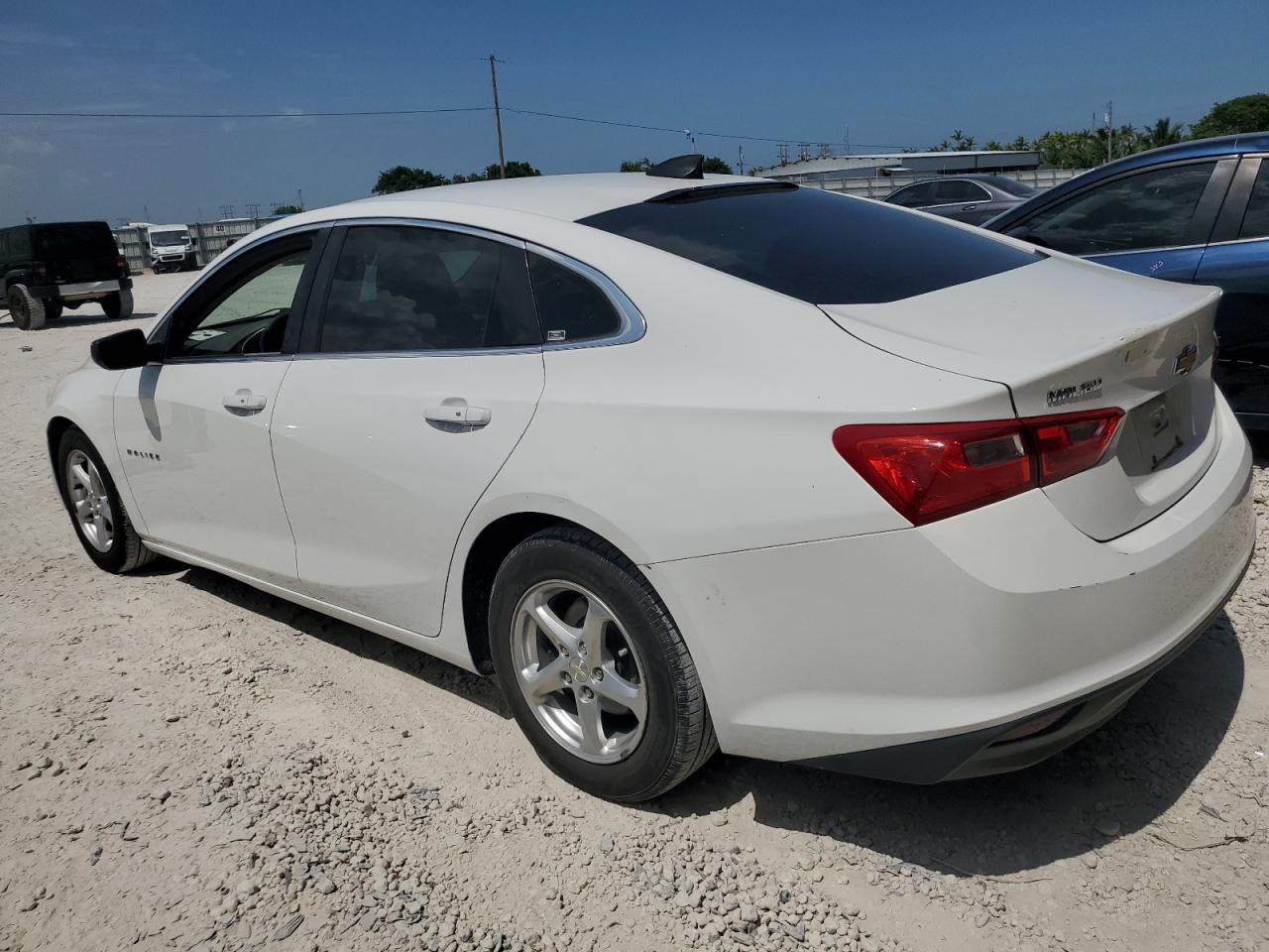 2016 Chevrolet Malibu Ls - Фото 2