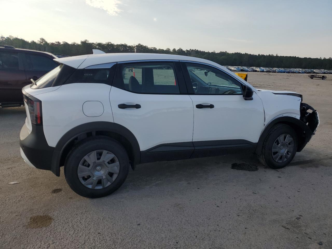 2025 Nissan Kicks S - Image 3